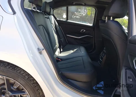 2025 BMW 3 Series 330I xDrive z USA, uszkodzony, nr VIN 3MW89CW09S8F30815